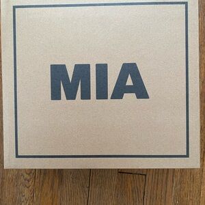 MIA heather grey boots NWT